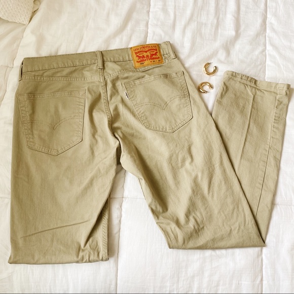 Vintage High Waisted Levi’s 505 Jeans - Picture 3 of 12